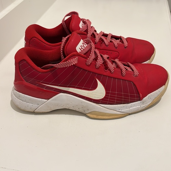 Nike Hyperdunks - Picture 2 of 5